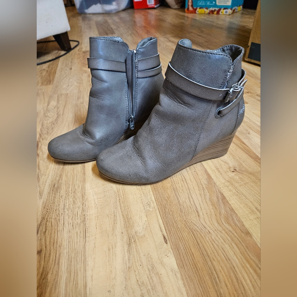 Blowfish booties, above the ankle, gray, size 8.5